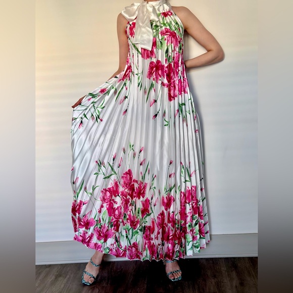 NEW Floral Maxi Dress - Pink and White - Picture 3 of 5